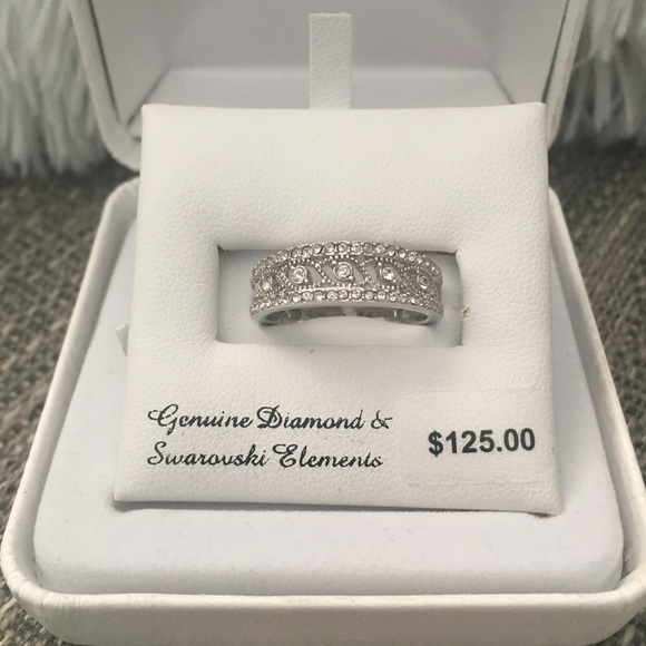 Swav crystal & diamond accent ss ring - Picture 1 of 1